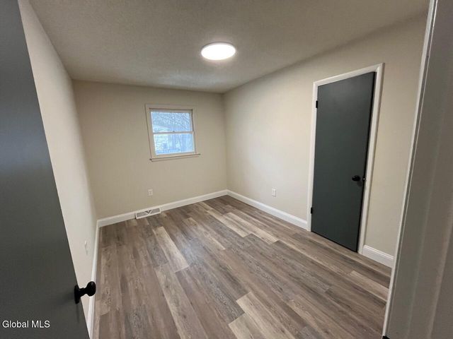 238 Ward Avenue, Schenectady, NY 12304