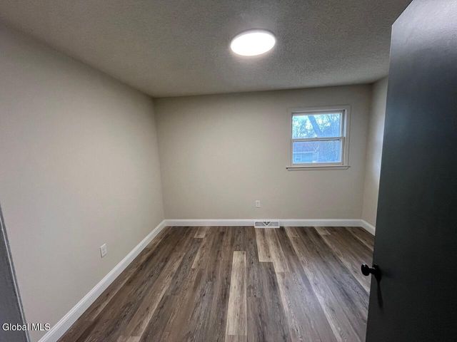 238 Ward Avenue, Schenectady, NY 12304