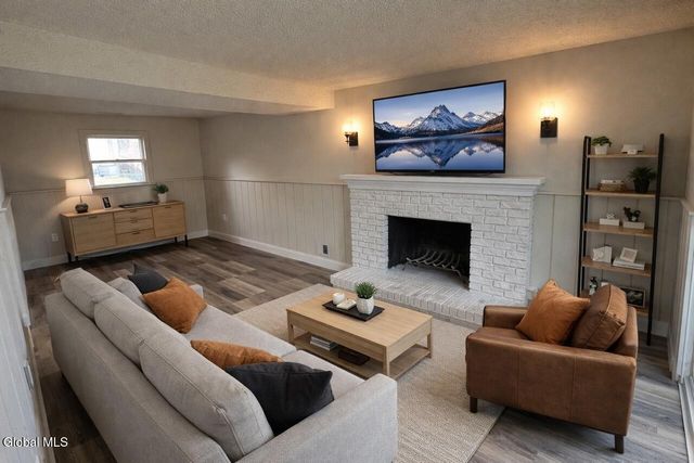 238 Ward Avenue, Schenectady, NY 12304