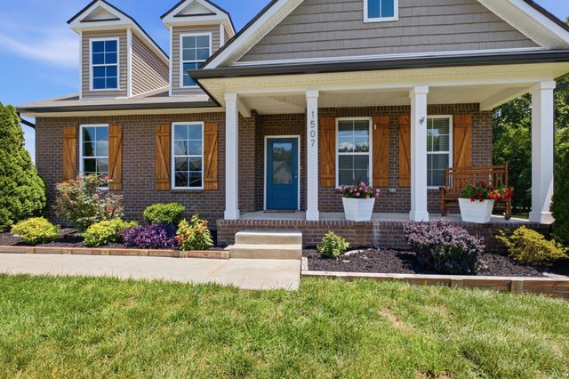 1507 Tara Ct, Lebanon, TN 37087