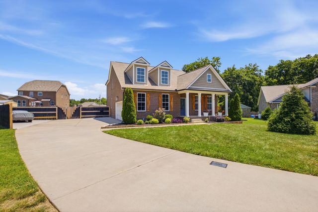1507 Tara Ct, Lebanon, TN 37087
