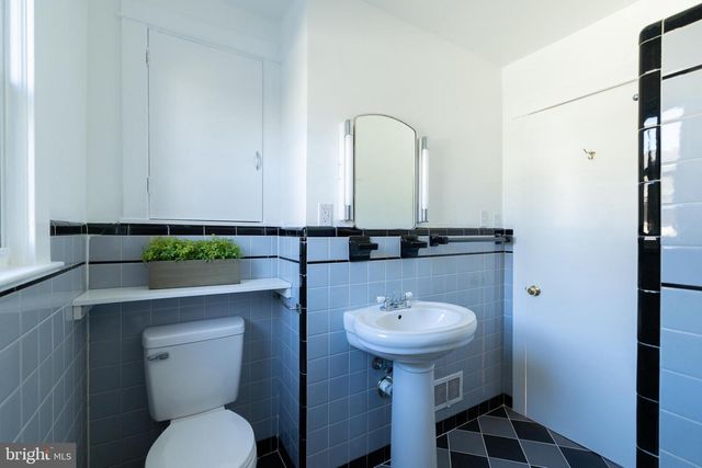 7 N PURCELL AVE, Winchester, VA 22601