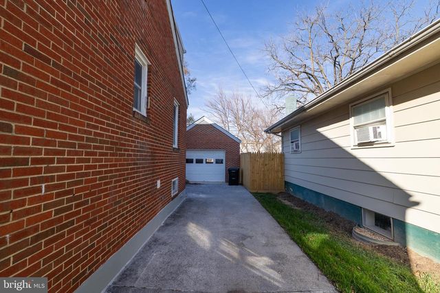 7 N PURCELL AVE, Winchester, VA 22601