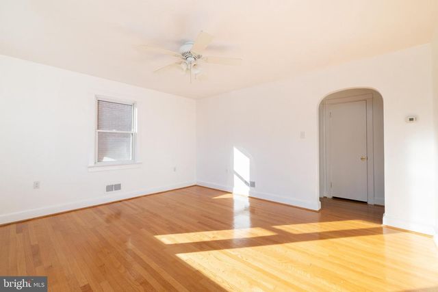 7 N PURCELL AVE, Winchester, VA 22601