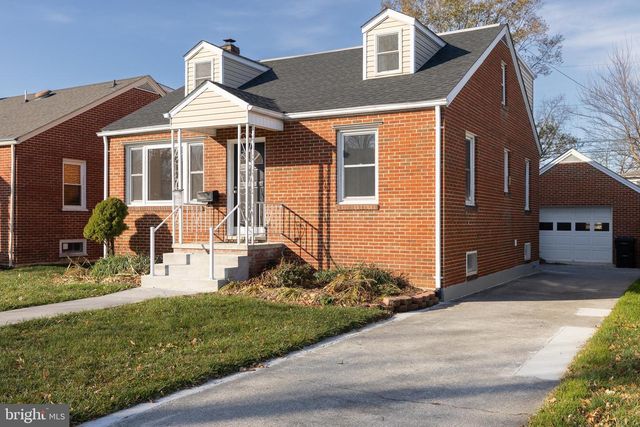 7 N PURCELL AVE, Winchester, VA 22601