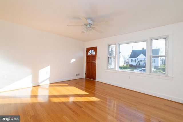 7 N PURCELL AVE, Winchester, VA 22601