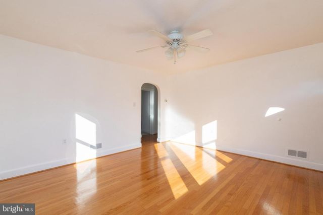 7 N PURCELL AVE, Winchester, VA 22601