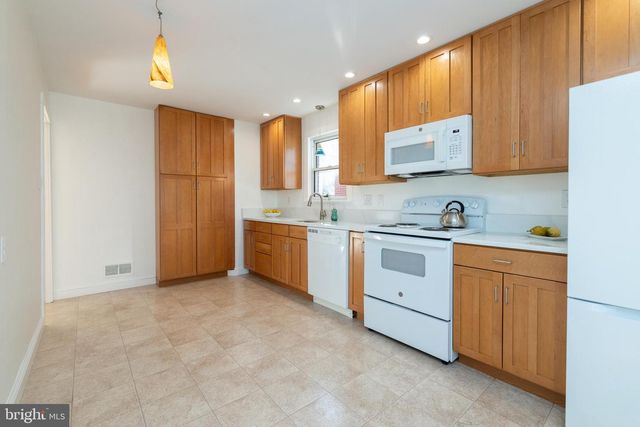 7 N PURCELL AVE, Winchester, VA 22601