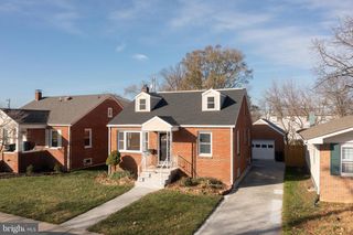 7 N PURCELL AVE, Winchester, VA 22601