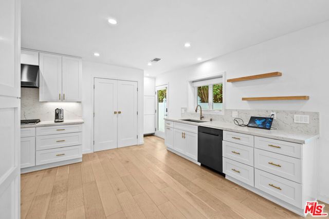 9007 David Avenue, Los Angeles, CA 90034