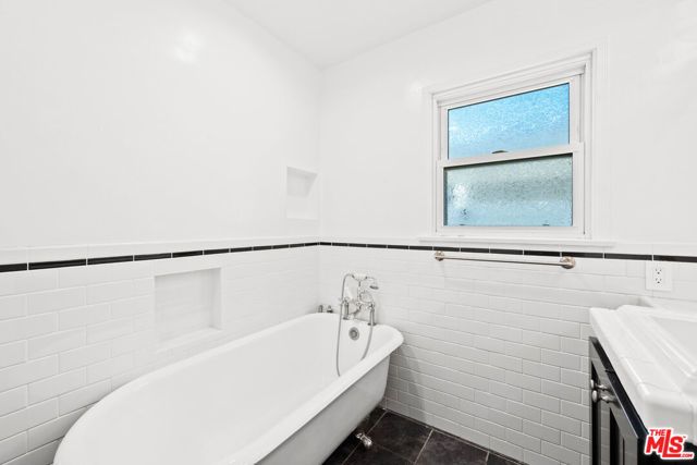 9007 David Avenue, Los Angeles, CA 90034