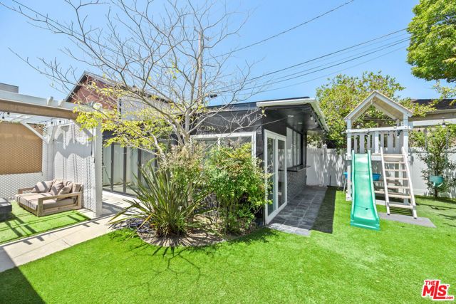 9007 David Avenue, Los Angeles, CA 90034