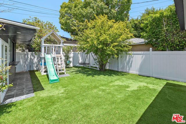 9007 David Avenue, Los Angeles, CA 90034