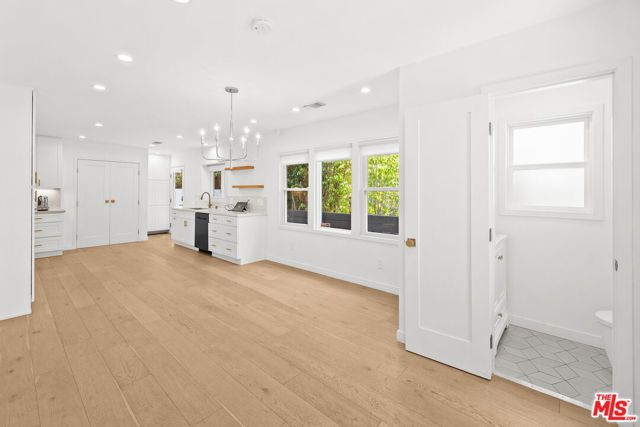 9007 David Avenue, Los Angeles, CA 90034