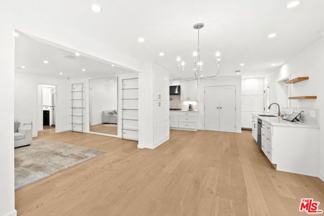 9007 David Avenue, Los Angeles, CA 90034
