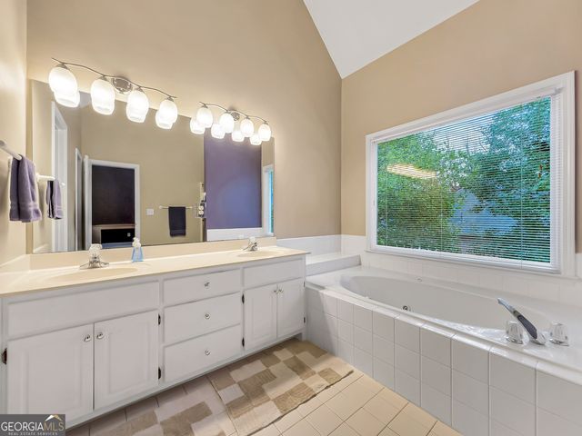 9135 Woodhaven Way, Mcdonough, GA 30253