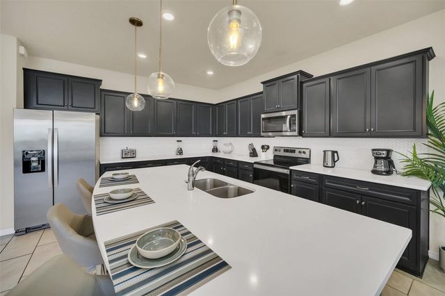 2120 LELANI CIRCLE, Davenport, FL 33897