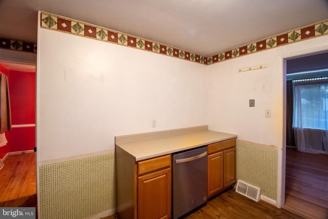 1114 CIRCLE DR, Martinsburg, WV 25401