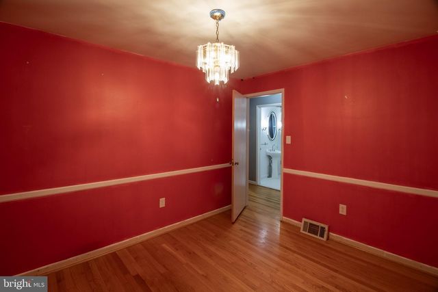 1114 CIRCLE DR, Martinsburg, WV 25401