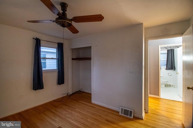 1114 CIRCLE DR, Martinsburg, WV 25401