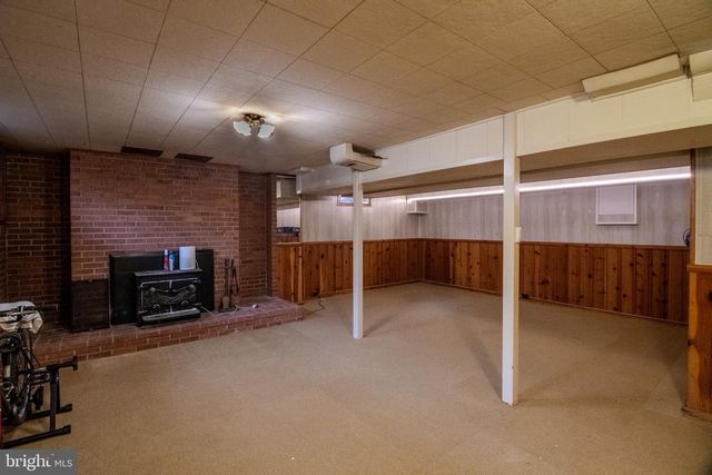 1114 CIRCLE DR, Martinsburg, WV 25401