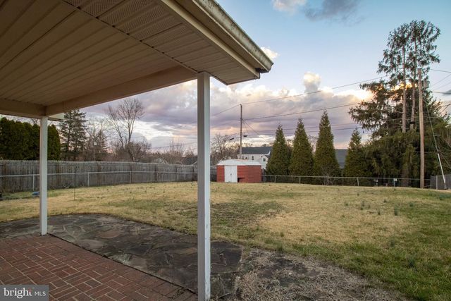 1114 CIRCLE DR, Martinsburg, WV 25401