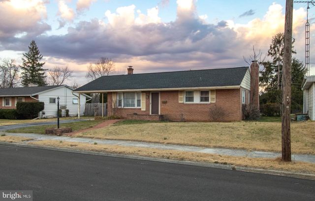 1114 CIRCLE DR, Martinsburg, WV 25401