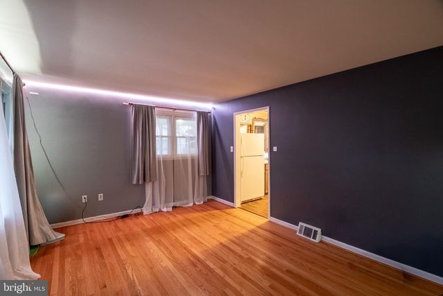 1114 CIRCLE DR, Martinsburg, WV 25401