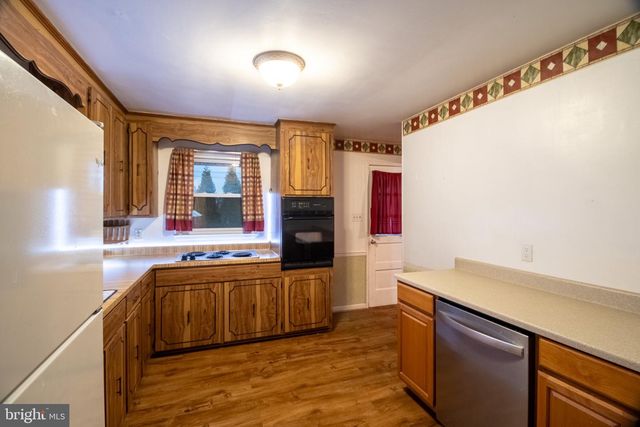 1114 CIRCLE DR, Martinsburg, WV 25401