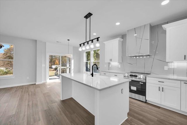 104 West Avenue, Greenville, SC 29611