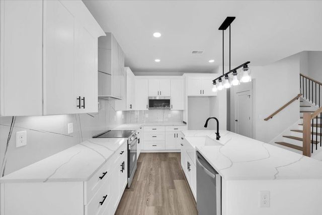 104 West Avenue, Greenville, SC 29611