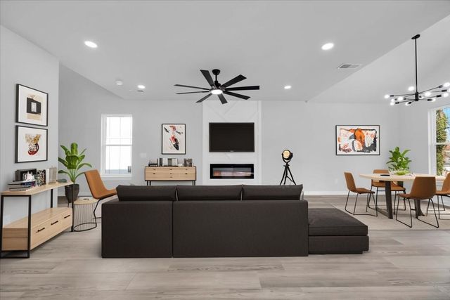 104 West Avenue, Greenville, SC 29611