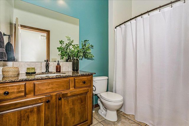 2521 N Rosemont Ct, Wichita, KS 67228