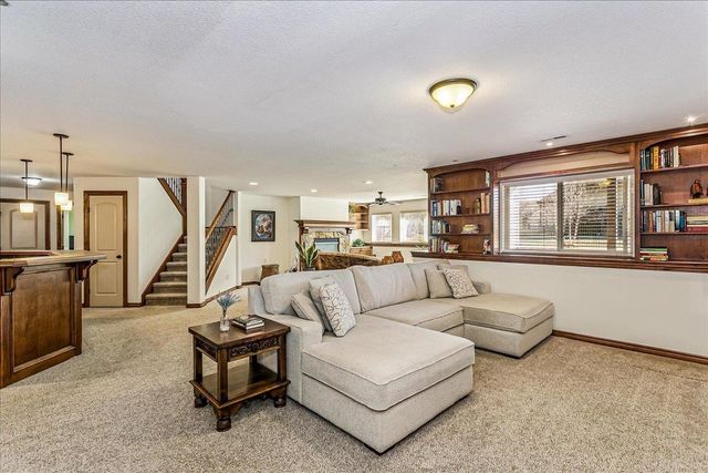 2521 N Rosemont Ct, Wichita, KS 67228