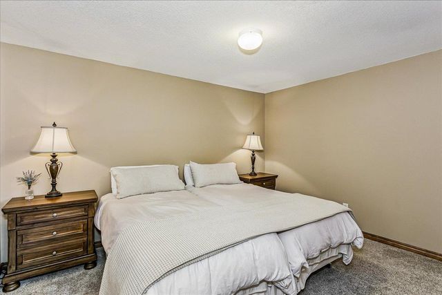 2521 N Rosemont Ct, Wichita, KS 67228