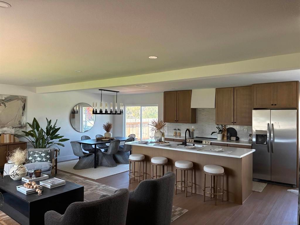 Image 2 of property listing at 14708 Dash Way, Poway, CA 92064