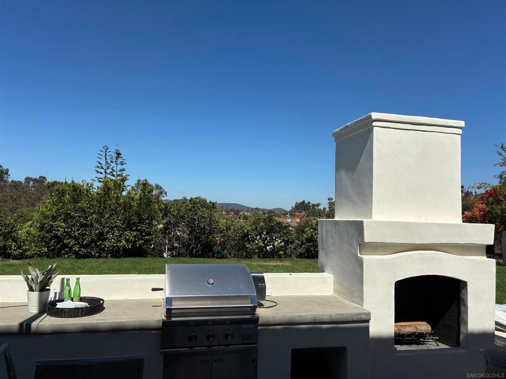 Image 5 of property listing at 14708 Dash Way, Poway, CA 92064