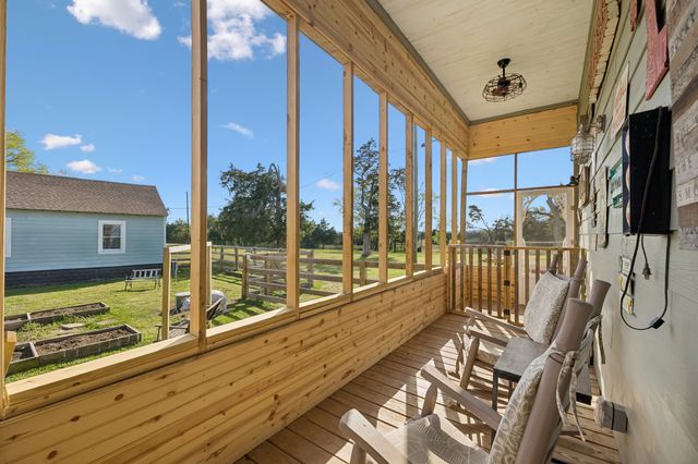 9986 Taylor Rd, Rockvale, TN 37153