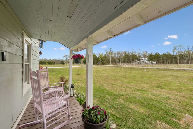 9986 Taylor Rd, Rockvale, TN 37153