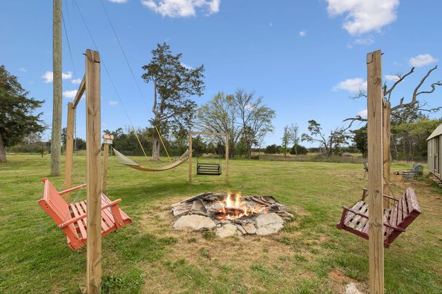 9986 Taylor Rd, Rockvale, TN 37153