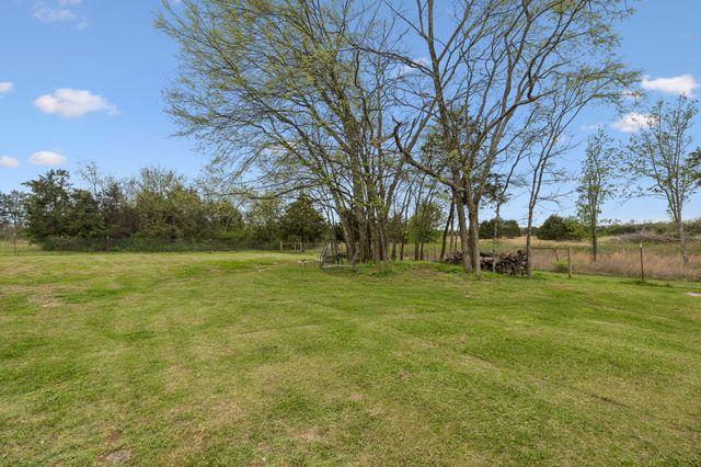 9986 Taylor Rd, Rockvale, TN 37153