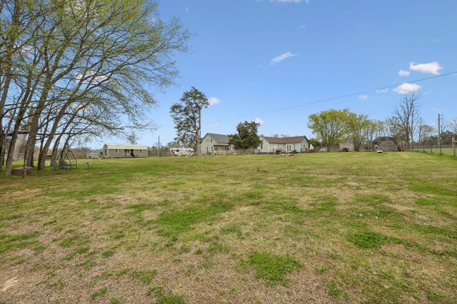 9986 Taylor Rd, Rockvale, TN 37153