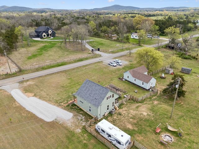 9986 Taylor Rd, Rockvale, TN 37153