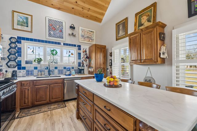 9986 Taylor Rd, Rockvale, TN 37153