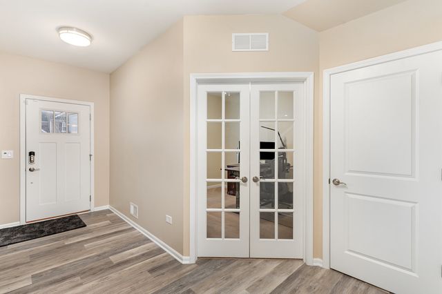 2643 Mclellan Boulevard, Yorkville, IL 60560