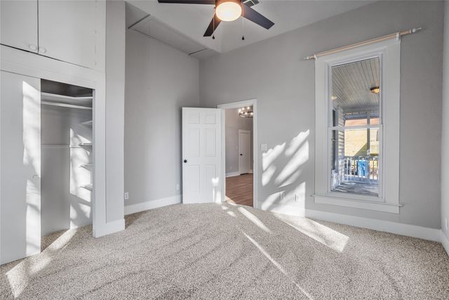 217 W Hull Street, Denison, TX 75020