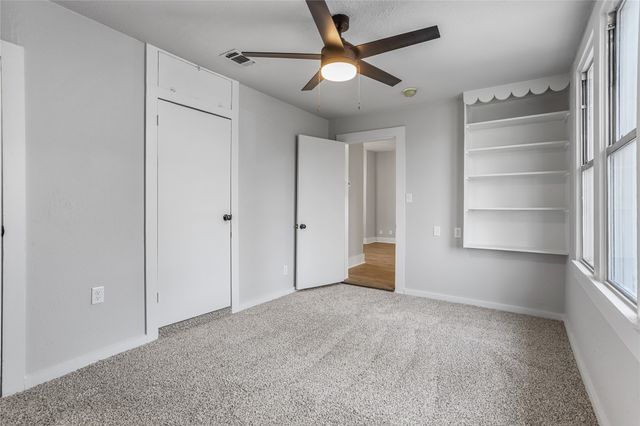 217 W Hull Street, Denison, TX 75020