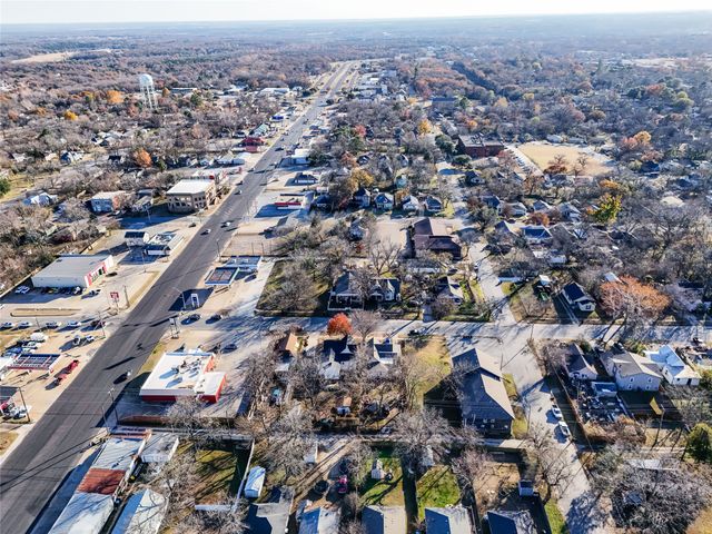 217 W Hull Street, Denison, TX 75020