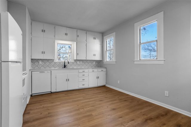 217 W Hull Street, Denison, TX 75020