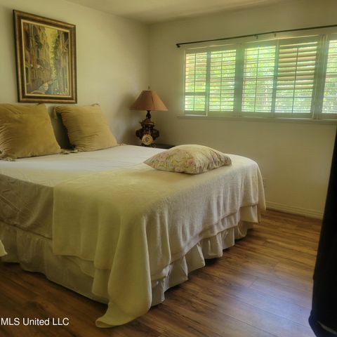 2502 Randall Drive, Biloxi, MS 39531